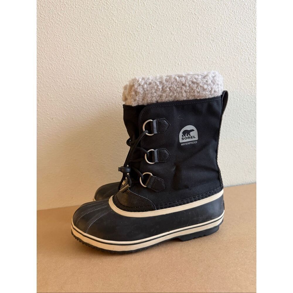 Sorel Women's Yoot Pac Waterproof Booties size 6